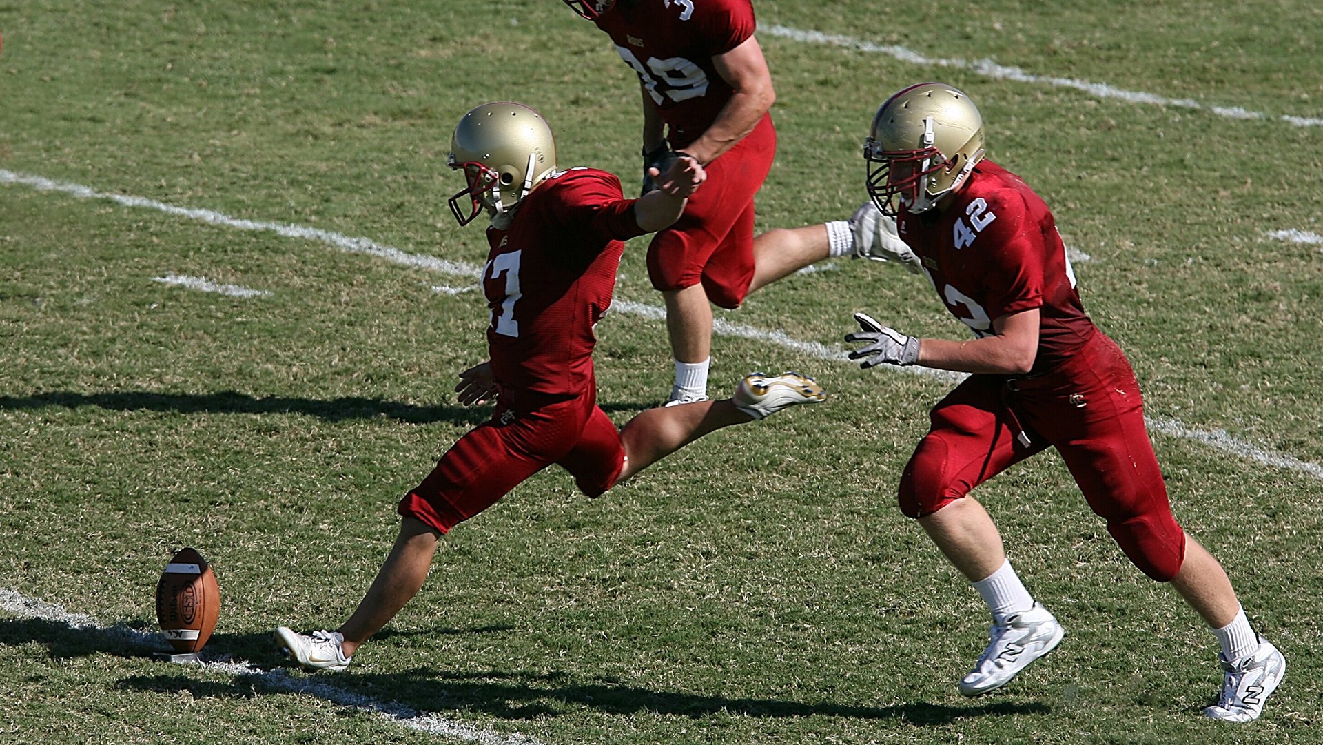 罗马尼亚队赛制优化：如何通过战略调整应对不同对手的战术安排